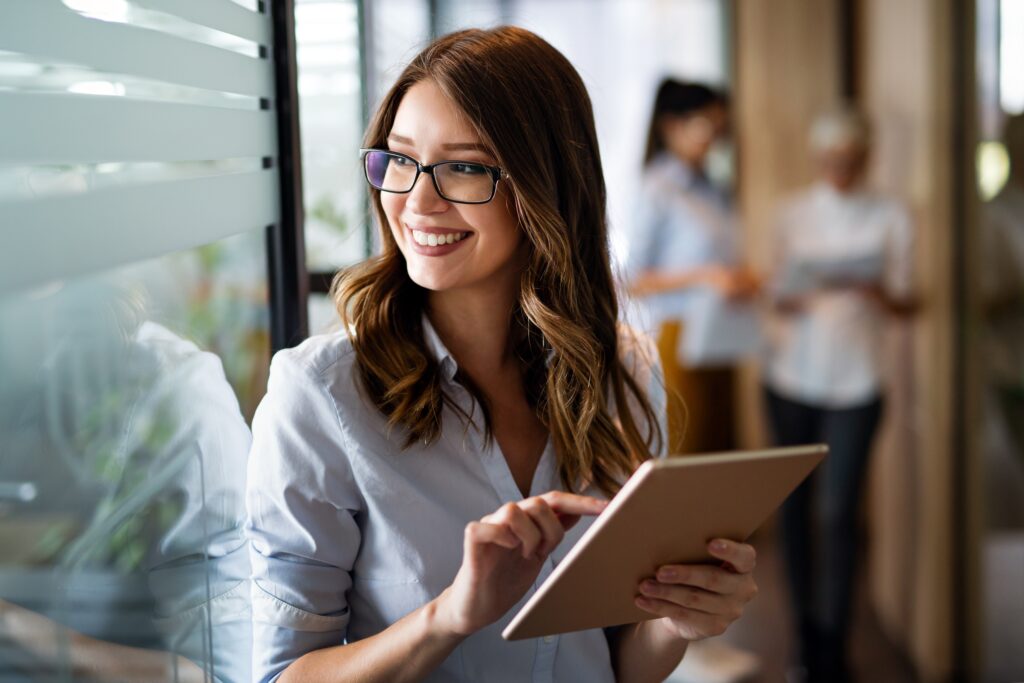 employee with strong communication skills